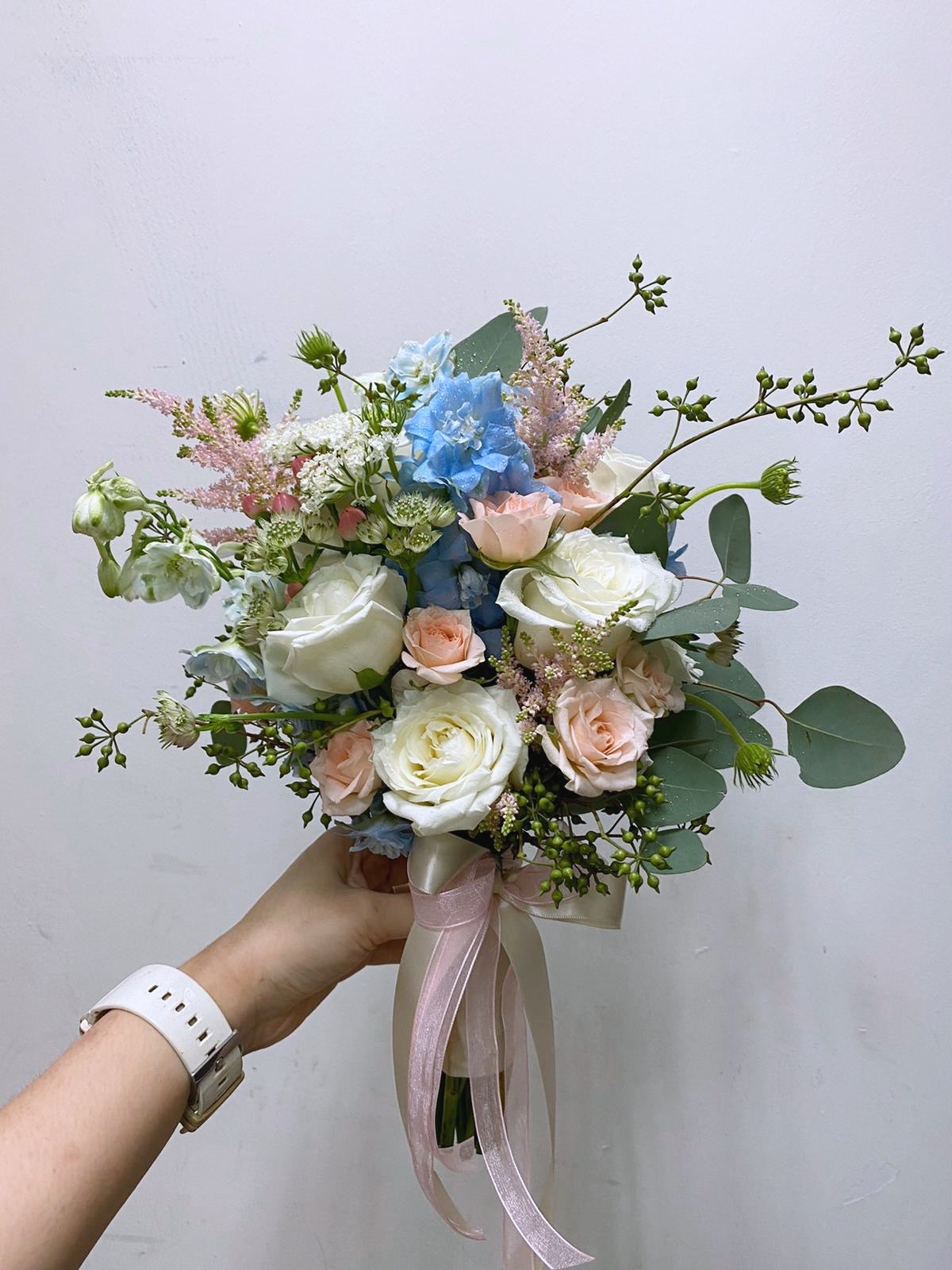 Fuss-free bridal flower set